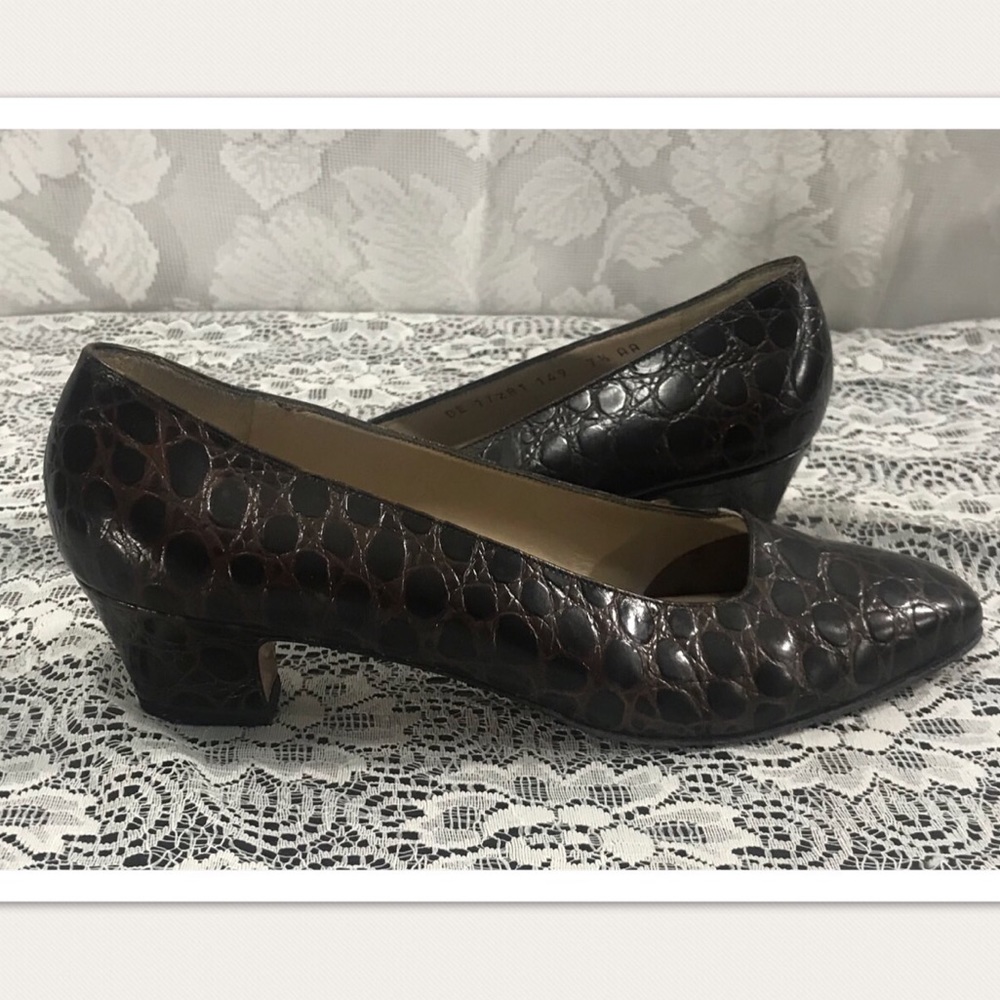Salvatore Ferragamo Low Heel Pumps